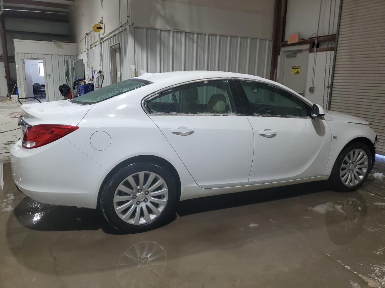 2011 Buick Regal - Image 3