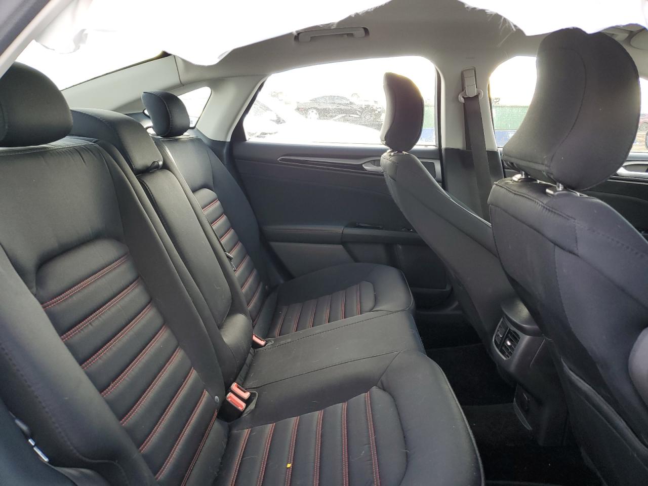2016 Ford Fusion - Image 10