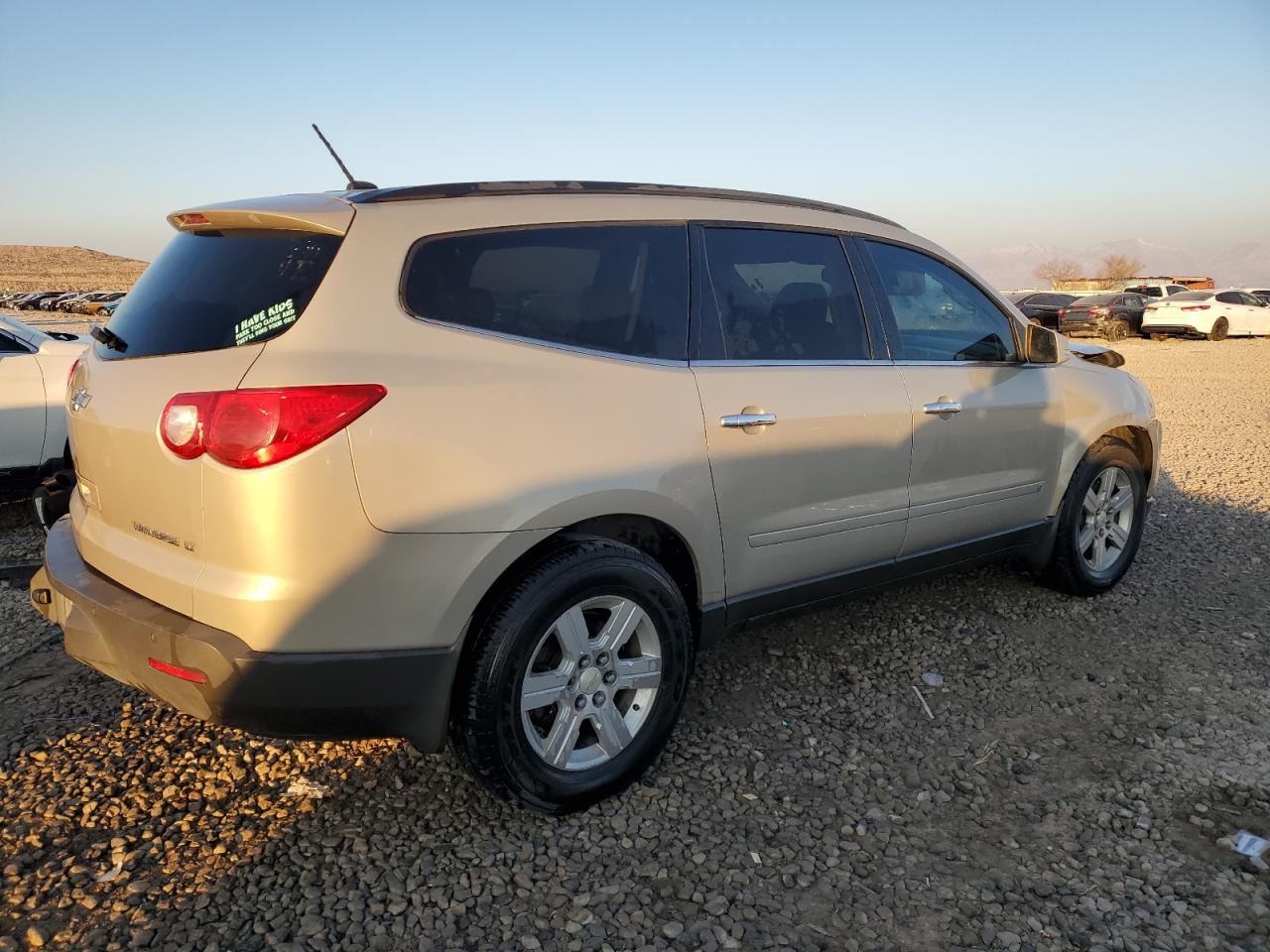 2010 Chevrolet Traverse - Image 3
