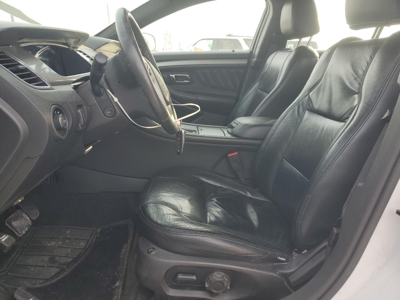 2016 Ford Taurus - Image 7