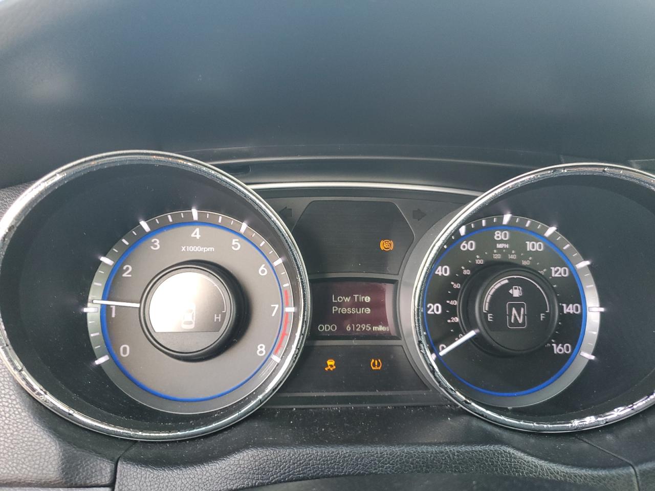 2013 Hyundai Sonata - Image 9