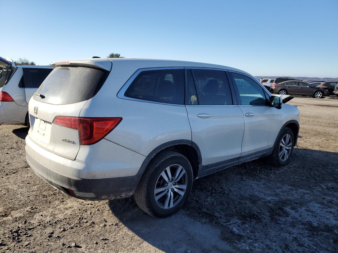 2017 Honda Pilot - Image 3