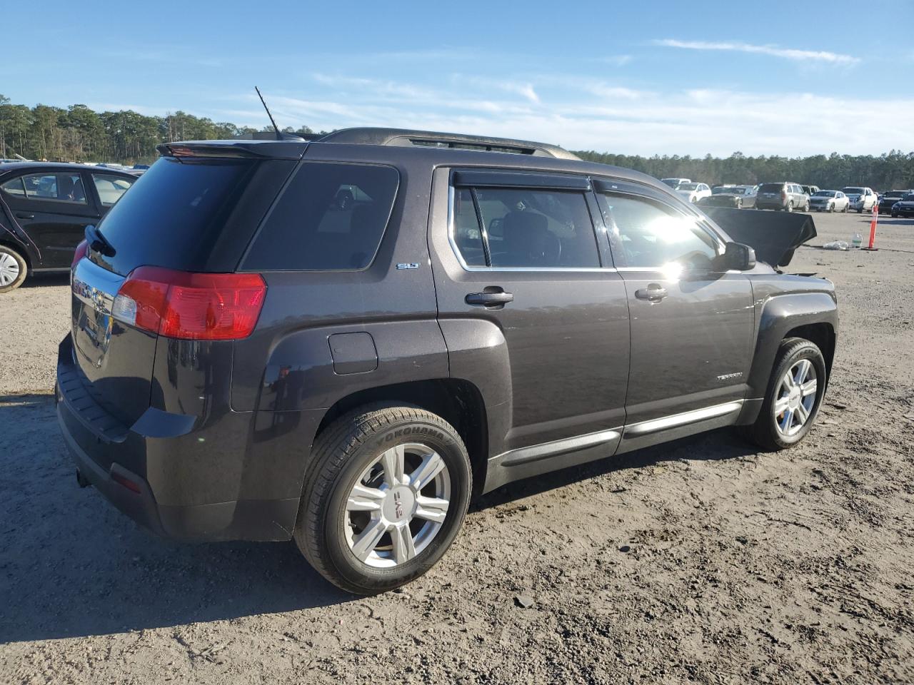 2014 GMC Terrain - Image 3