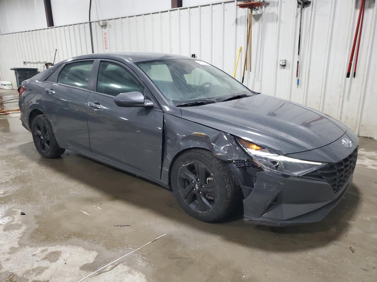 2023 Hyundai Elantra - Image 4