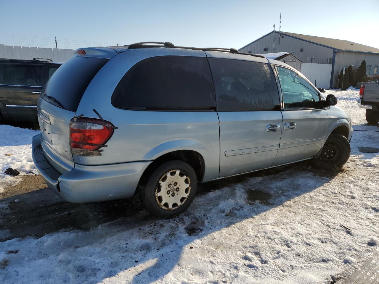 2004 Chrysler Town & Country - Image 3