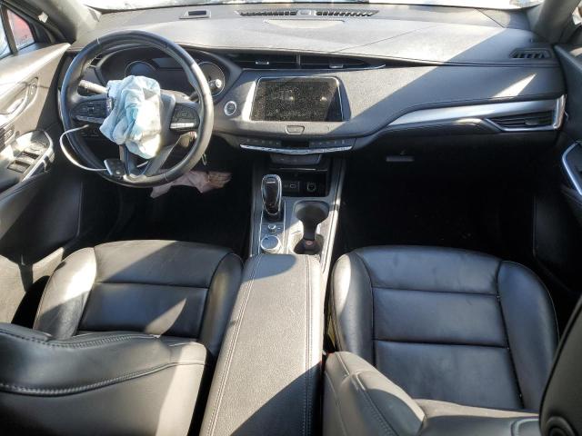  CADILLAC XT4 2021 Серебристый