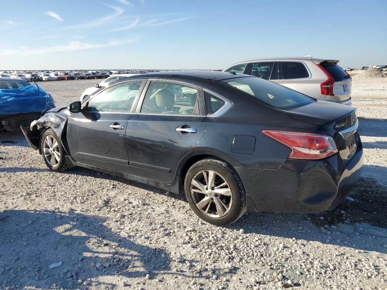 2013 Nissan Altima - Image 2