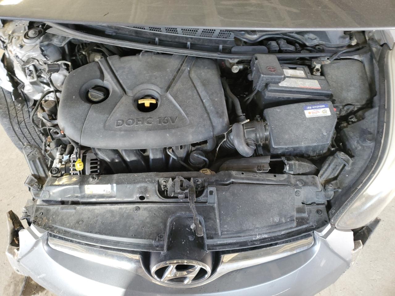 2015 Hyundai Elantra - Image 13