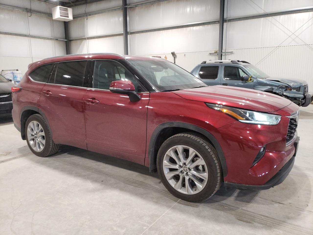 2021 Toyota Highlander - Image 4