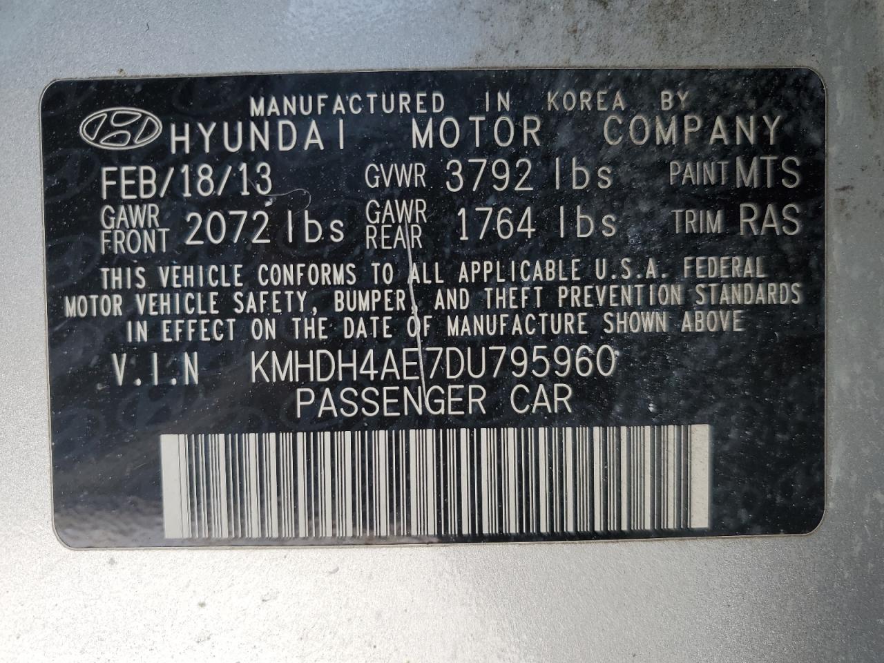 2013 Hyundai Elantra - Image 12