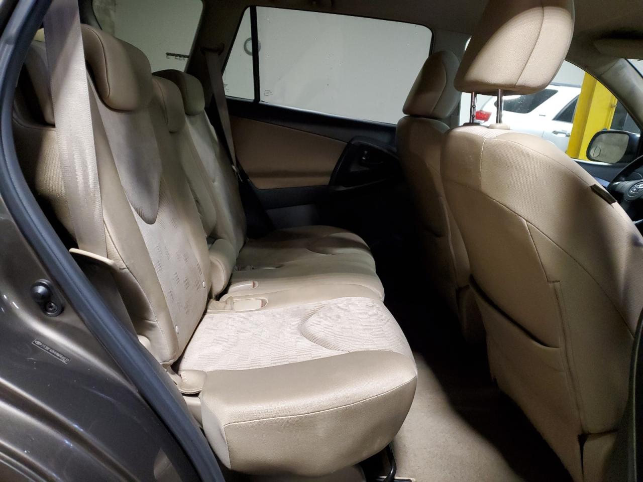 2010 Toyota RAV 4 - Image 11