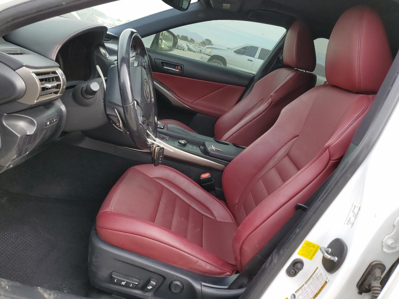 2016 Lexus IS - Image 7