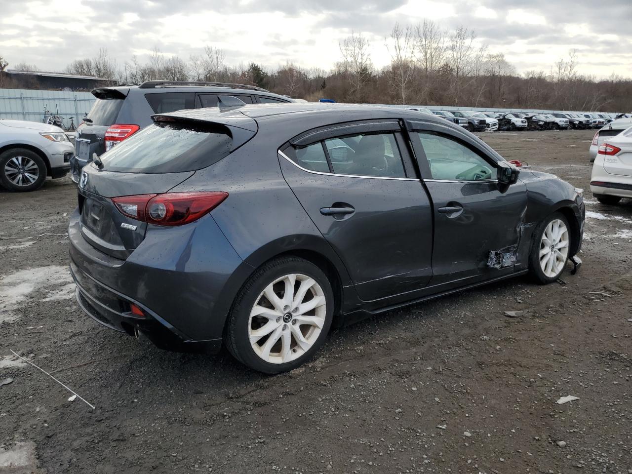 2014 Mazda 3 - Image 3