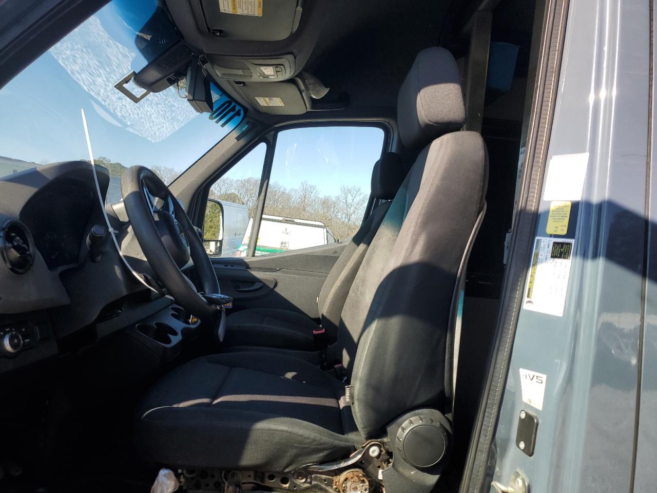 2019 Mercedes-Benz Sprinter - Image 7
