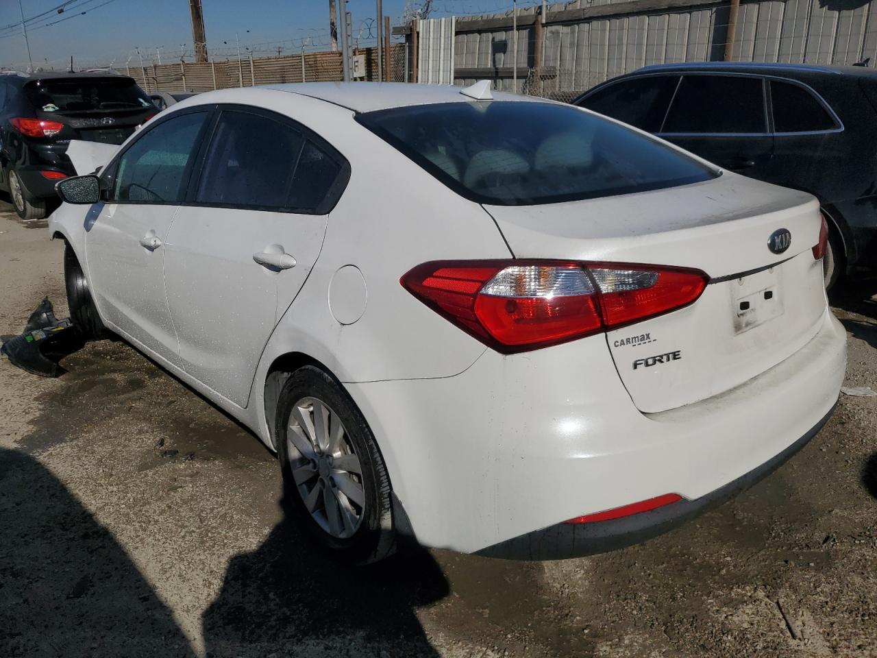 VIN KNAFX4A65E5221438 2014 KIA FORTE no.2