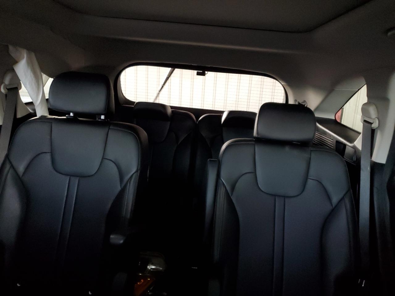 2021 Kia Sorento - Image 10