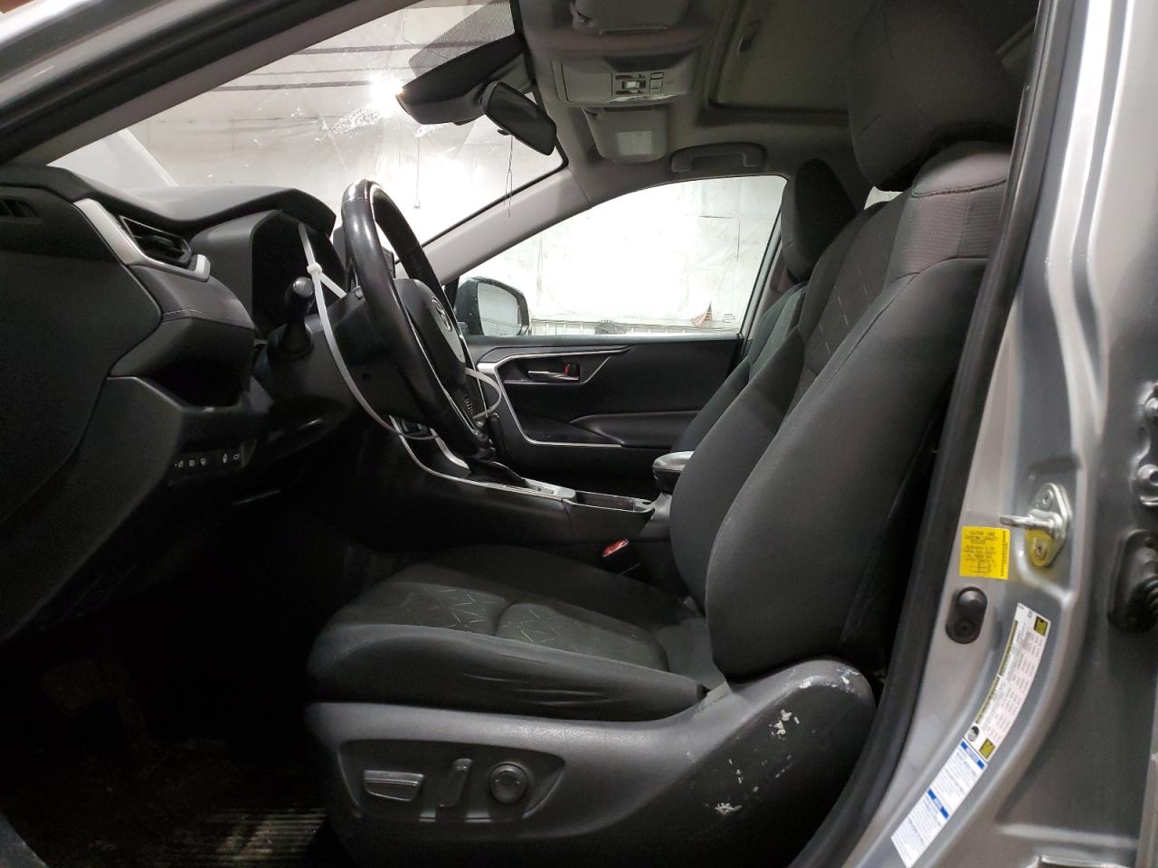 2019 Toyota RAV 4 - Image 7