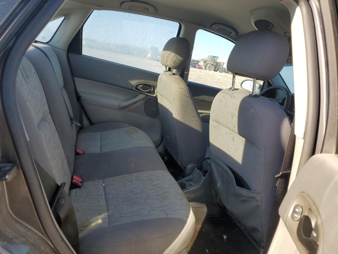 2005 Ford Focus - Image 10