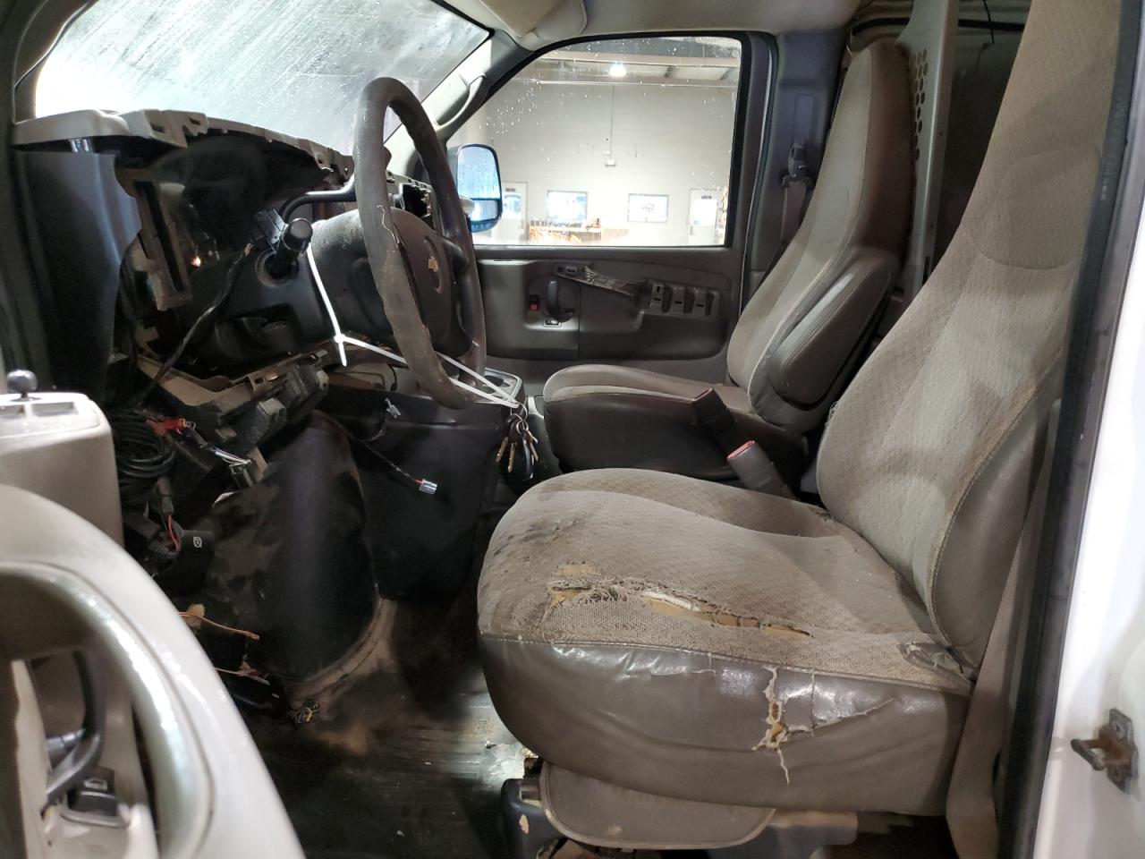 2012 Chevrolet Express - Image 7