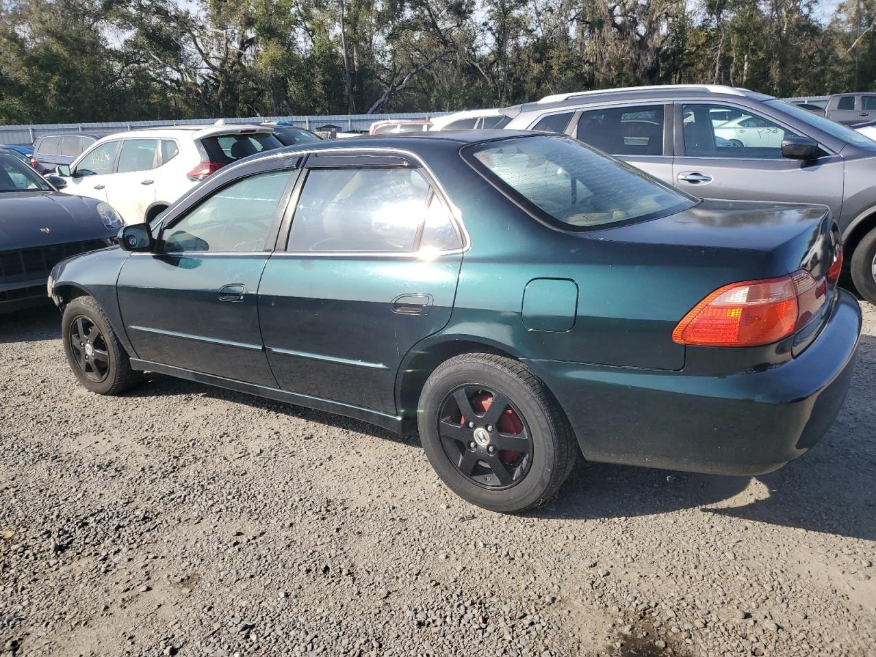 2000 Honda Accord - Image 2