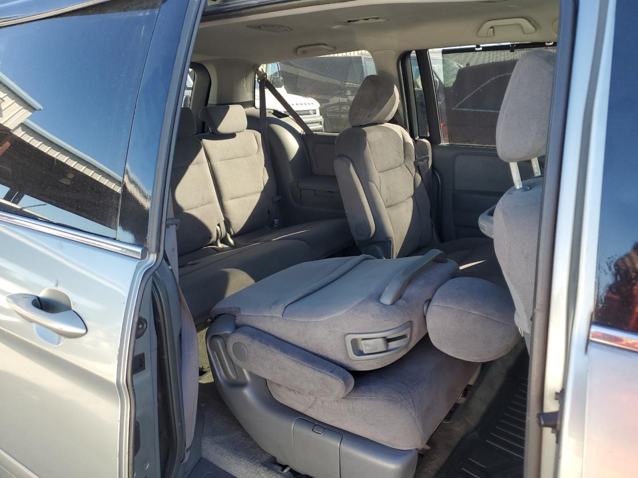 2005 Honda Odyssey Ex VIN: 5FNRL38475B037174 Lot: 88048655