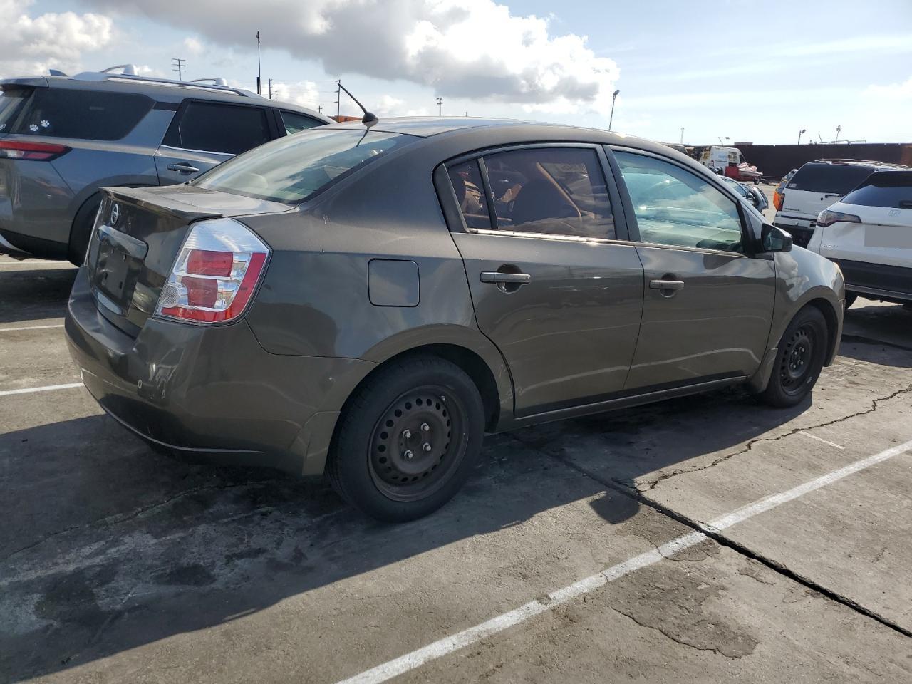 2009 Nissan Sentra - Image 3