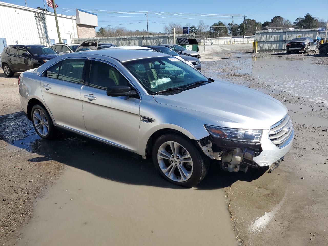 2015 Ford Taurus - Image 4