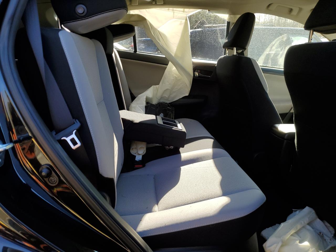 2016 Toyota RAV 4 - Image 11