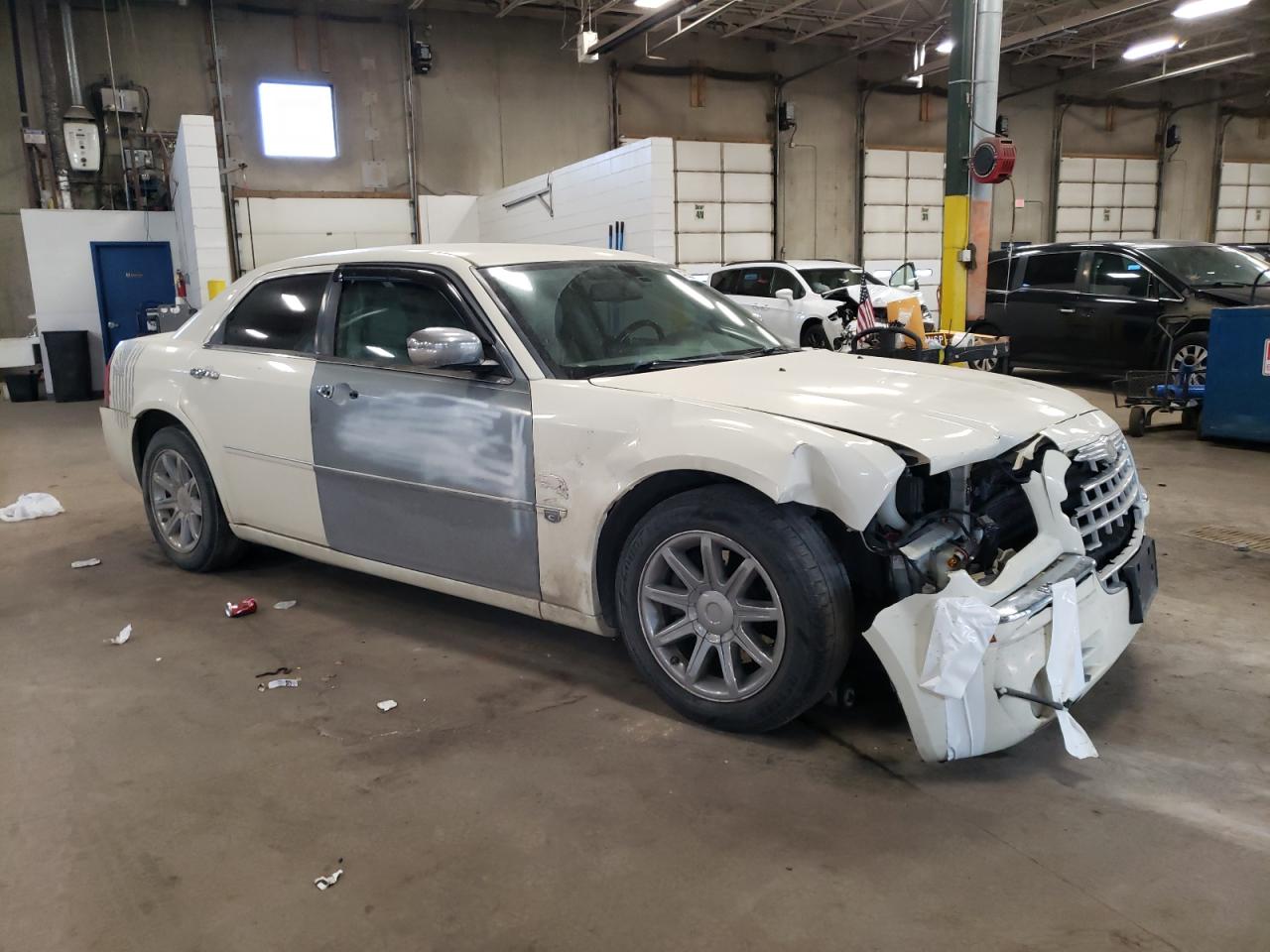 2006 Chrysler 300 - Image 4