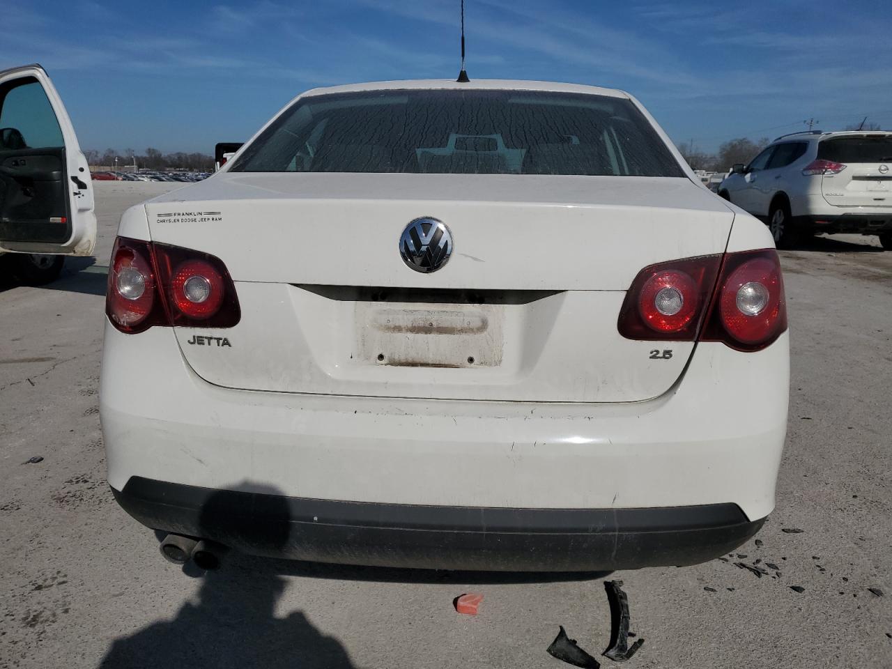 2009 Volkswagen Jetta - Image 6