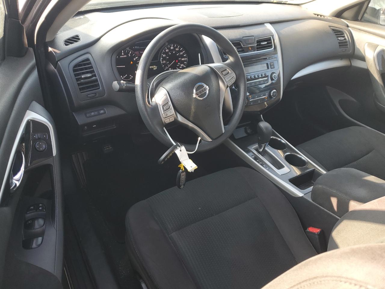 2014 Nissan Altima - Image 8