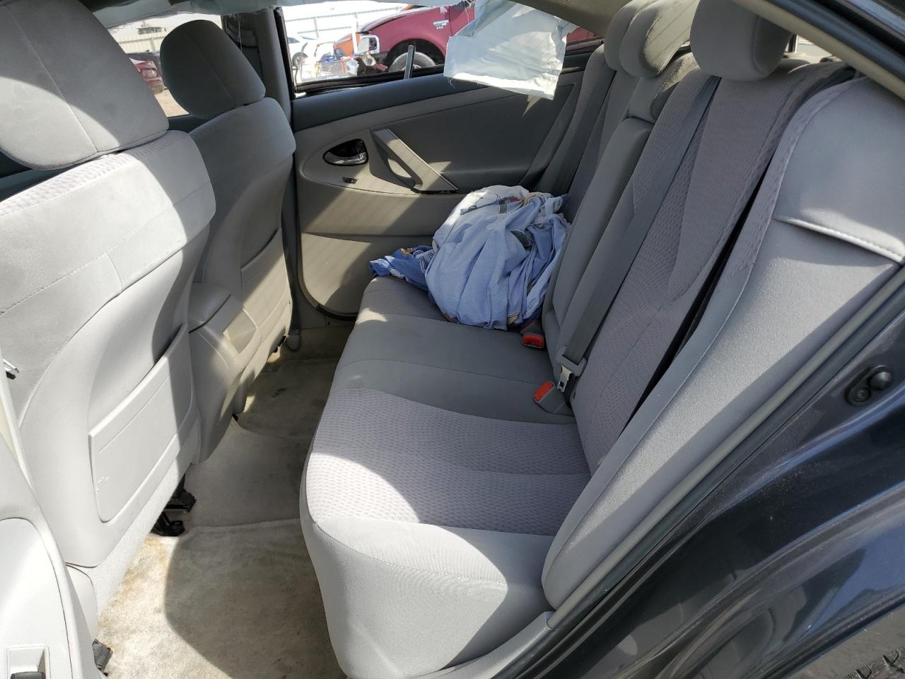 2011 Toyota Camry - Image 10
