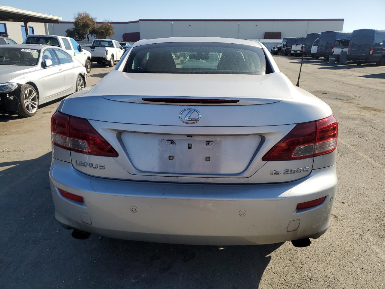2010 Lexus IS - Image 6