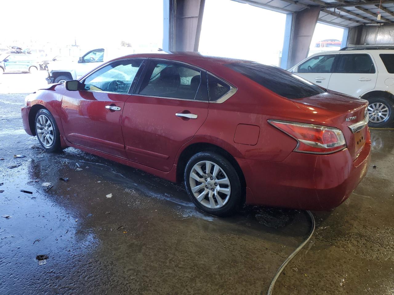 2015 Nissan Altima - Image 2