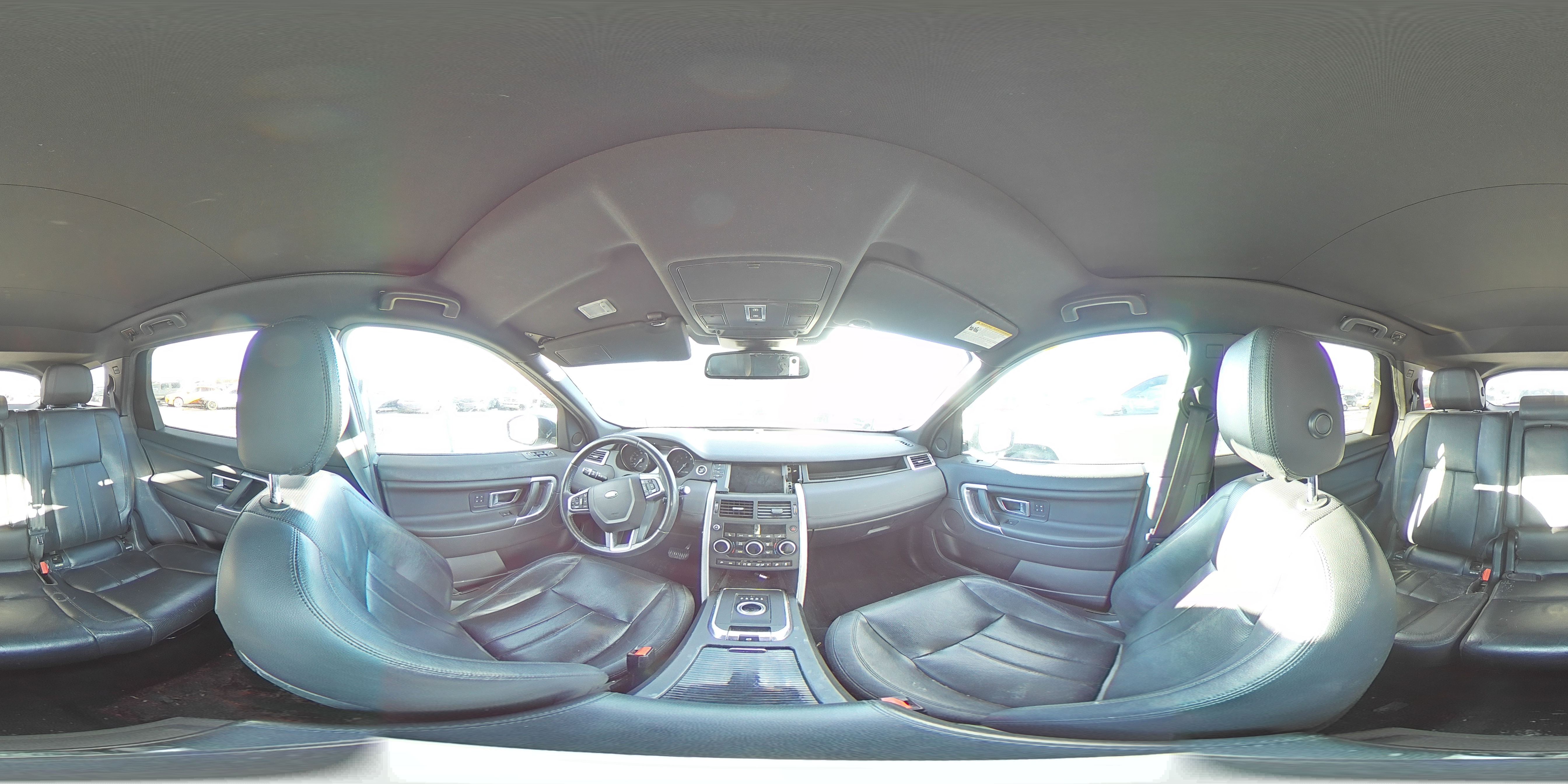2016 Land Rover Discovery - Image 15