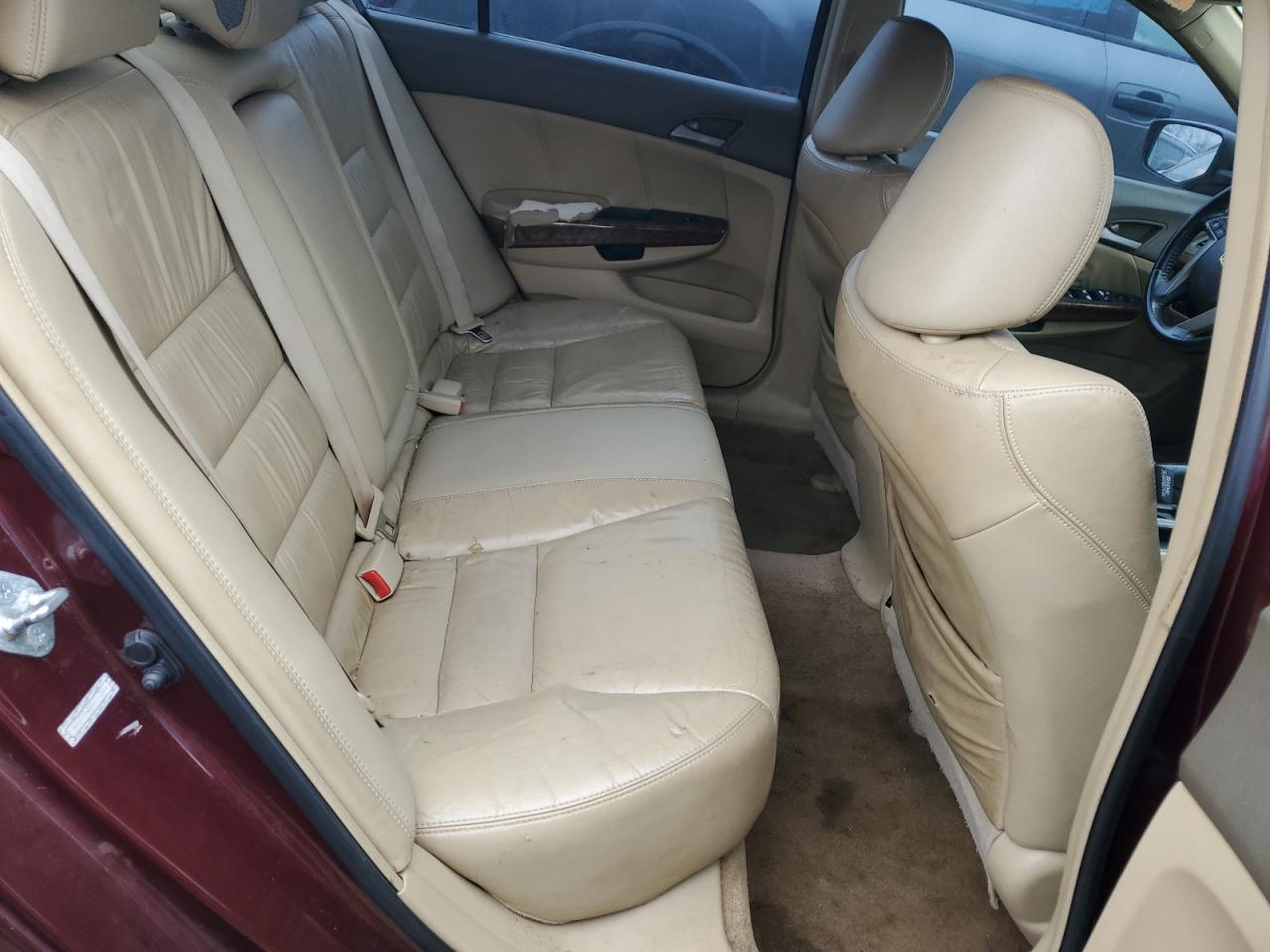 2009 Honda Accord - Image 10