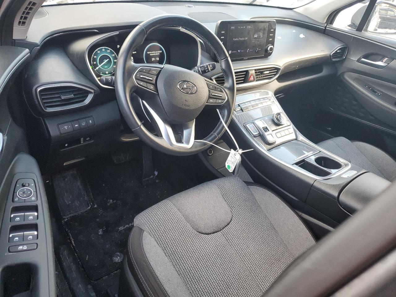 2022 Hyundai Santa Fe - Image 8