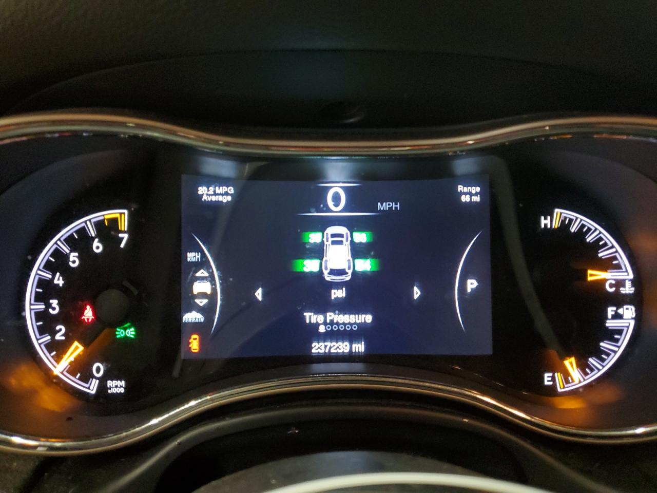 2014 Jeep Grand Cherokee - Image 9