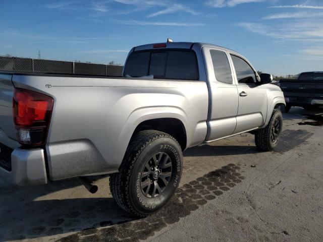 TOYOTA TACOMA 2018 Серебристый