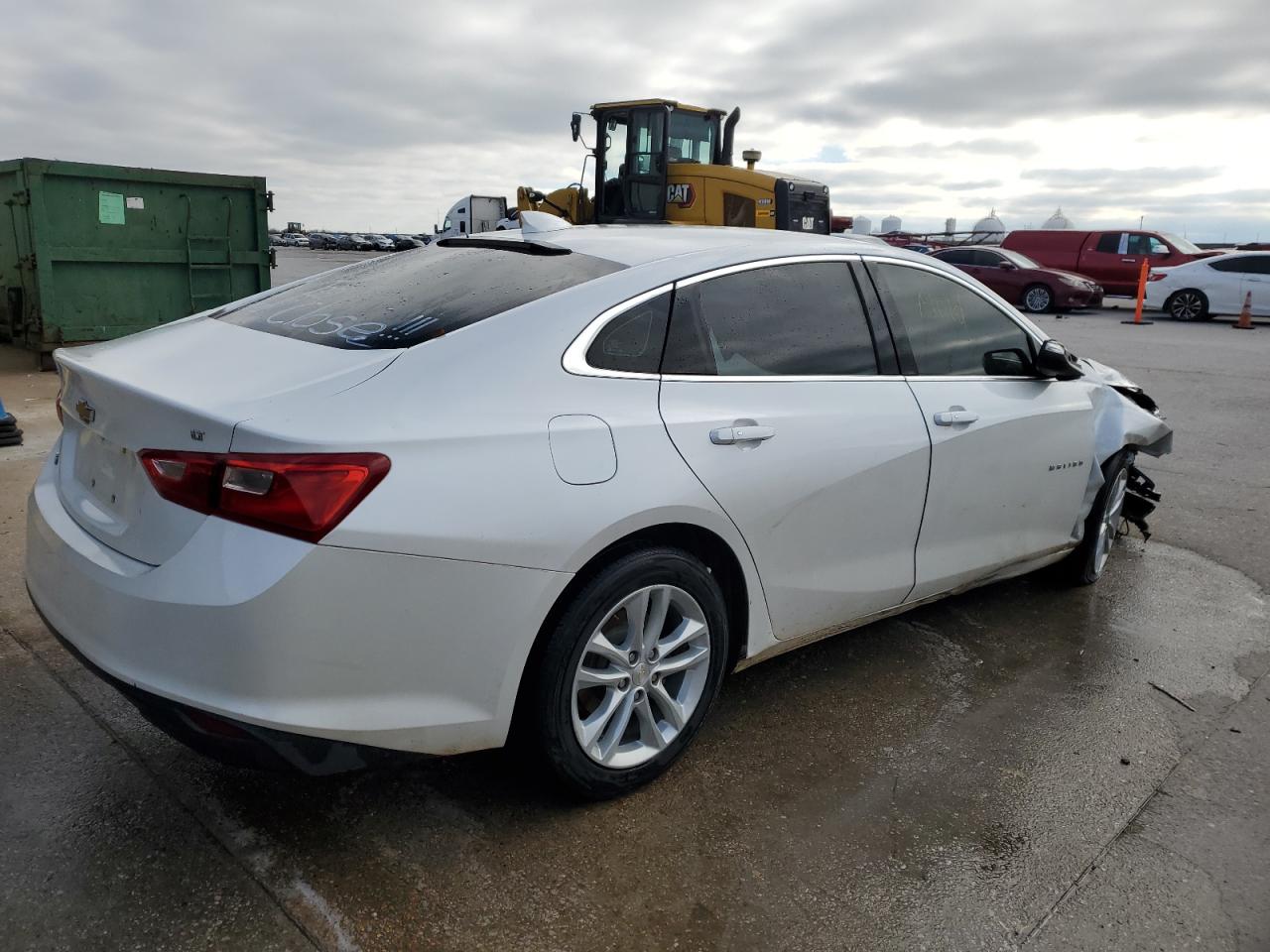 2017 Chevrolet Malibu - Image 3