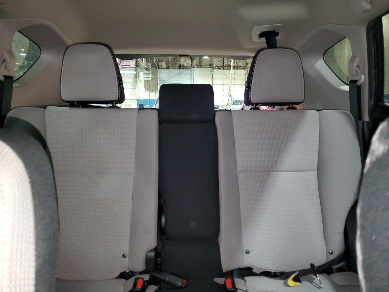 2018 Toyota RAV 4 - Image 10