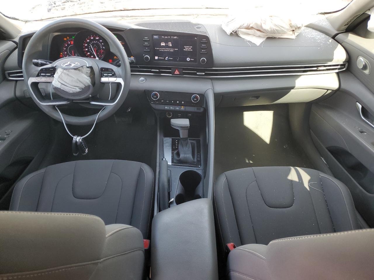 2023 Hyundai Elantra - Image 8