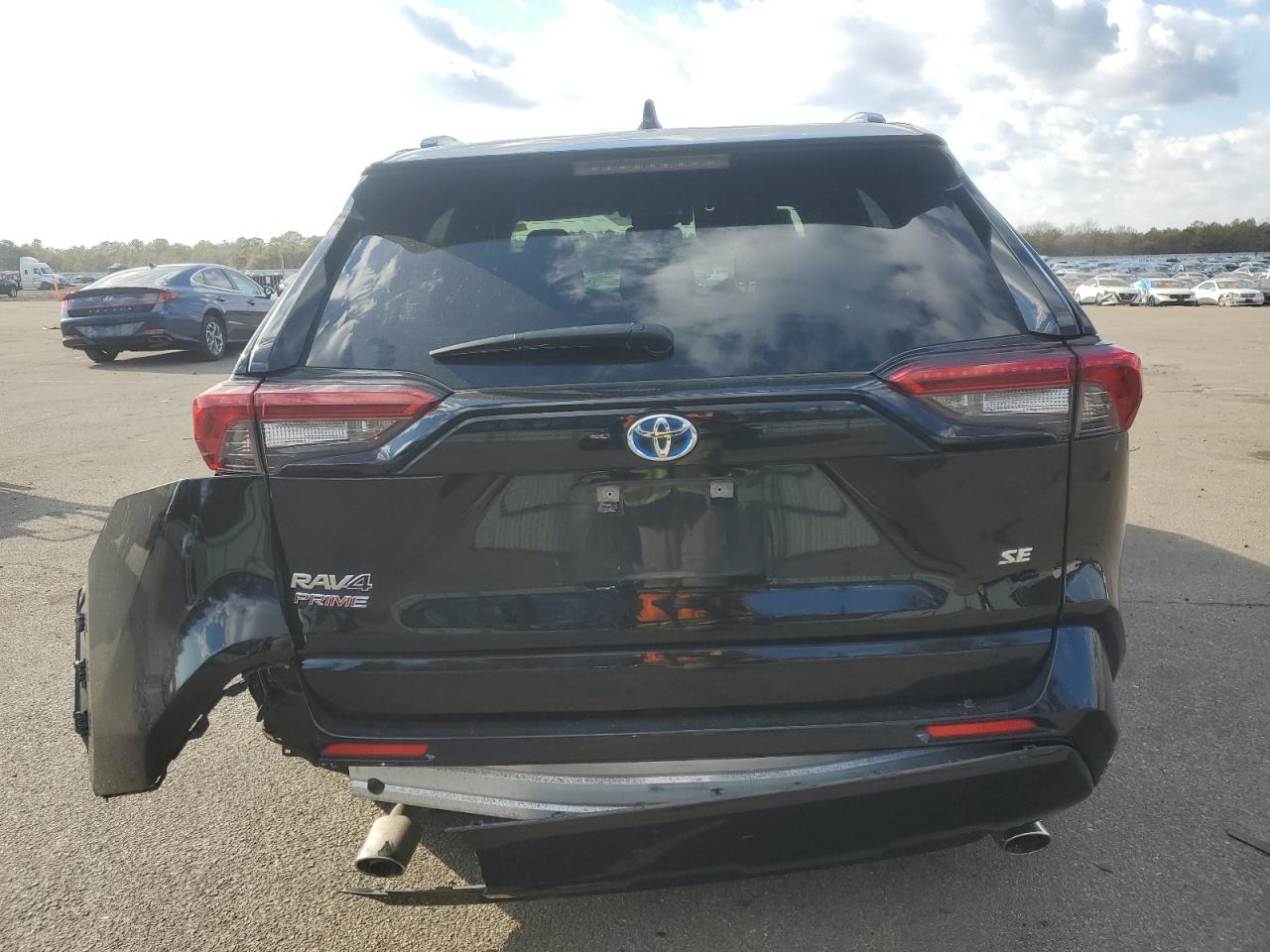 2021 Toyota RAV 4 - Image 6