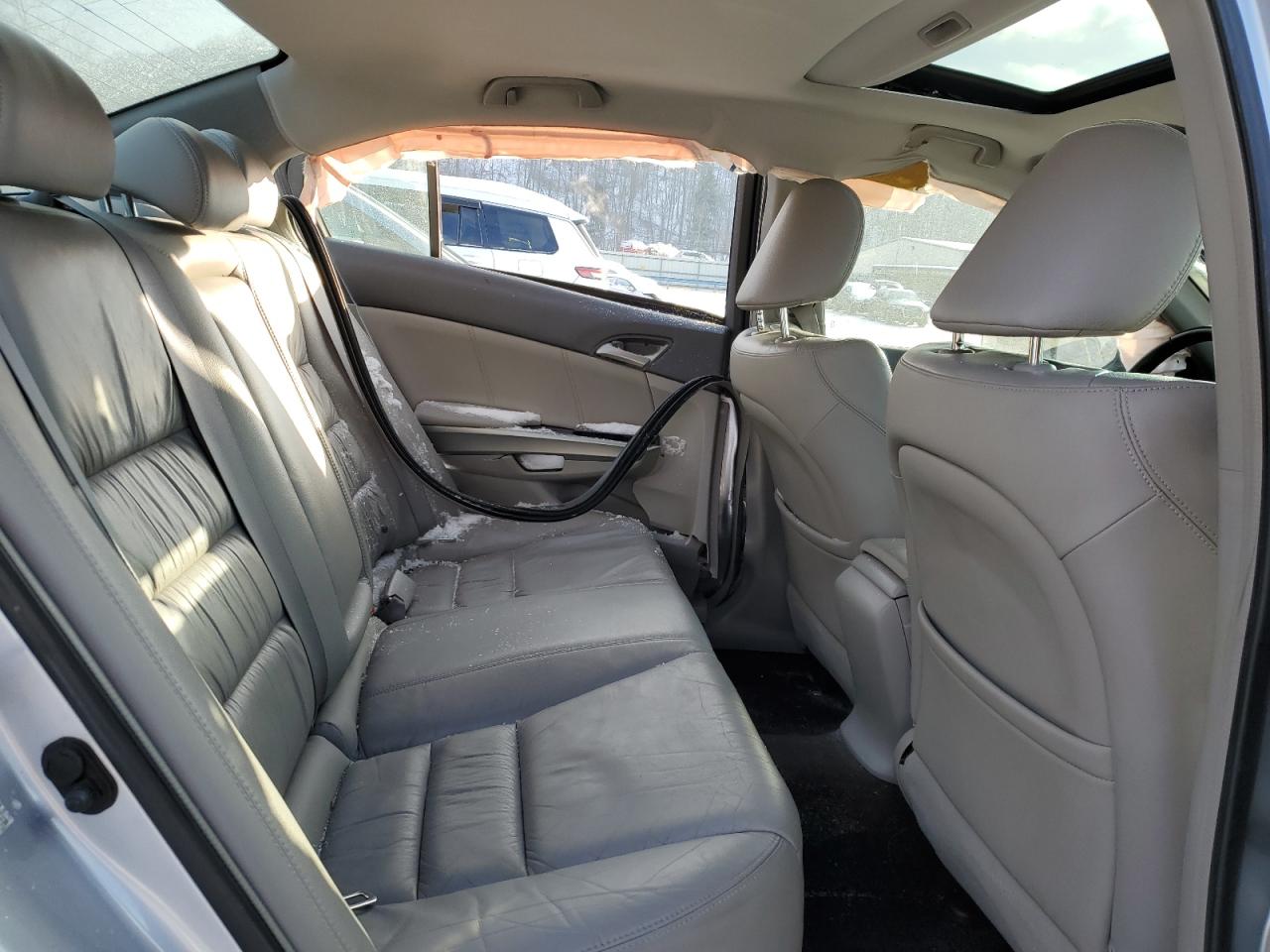 2009 Honda Accord - Image 11