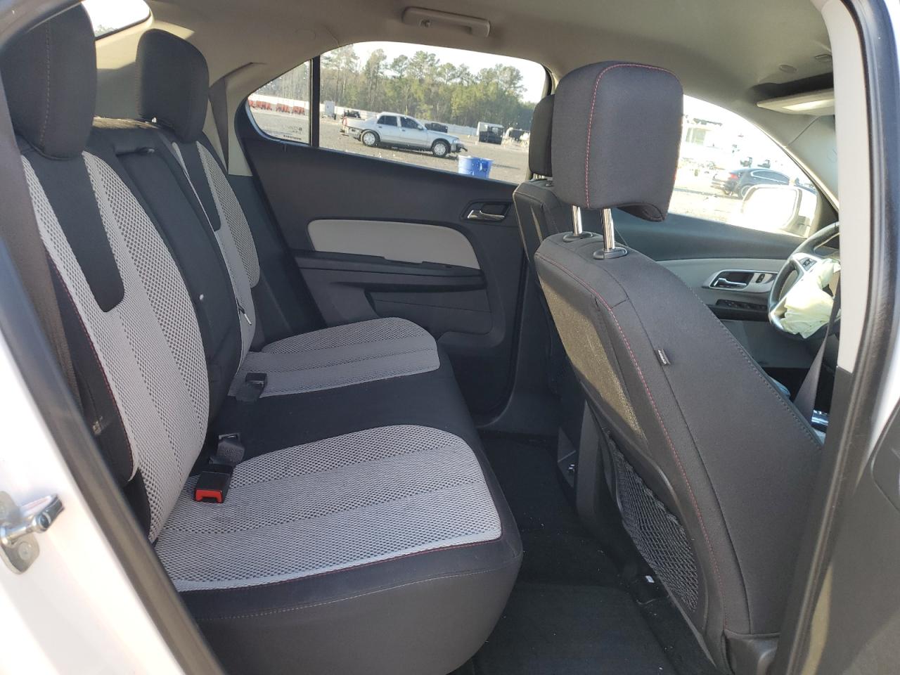 2017 Chevrolet Equinox - Image 11