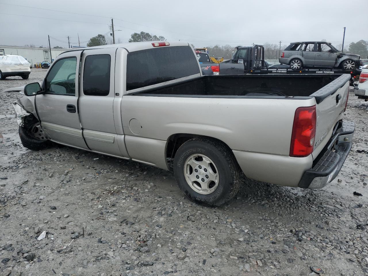 2004 Chevrolet Silverado - Image 2