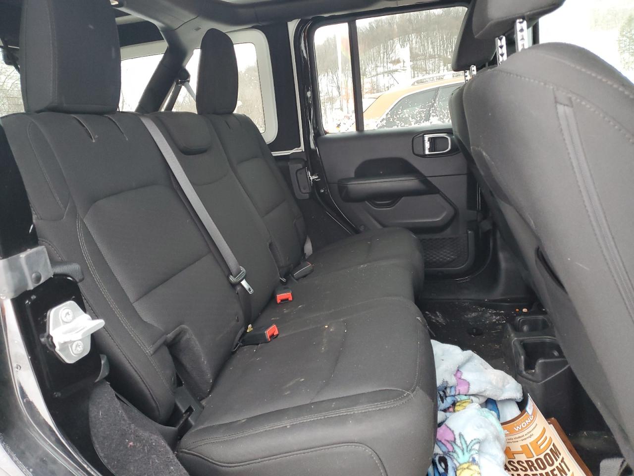 2018 Jeep Wrangler Unlimited Sahara VIN: 1C4HJXEGXJW260824 Lot: 86741034