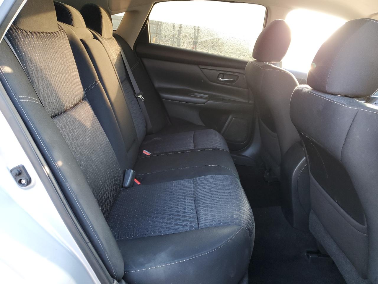 2016 Nissan Altima - Image 10