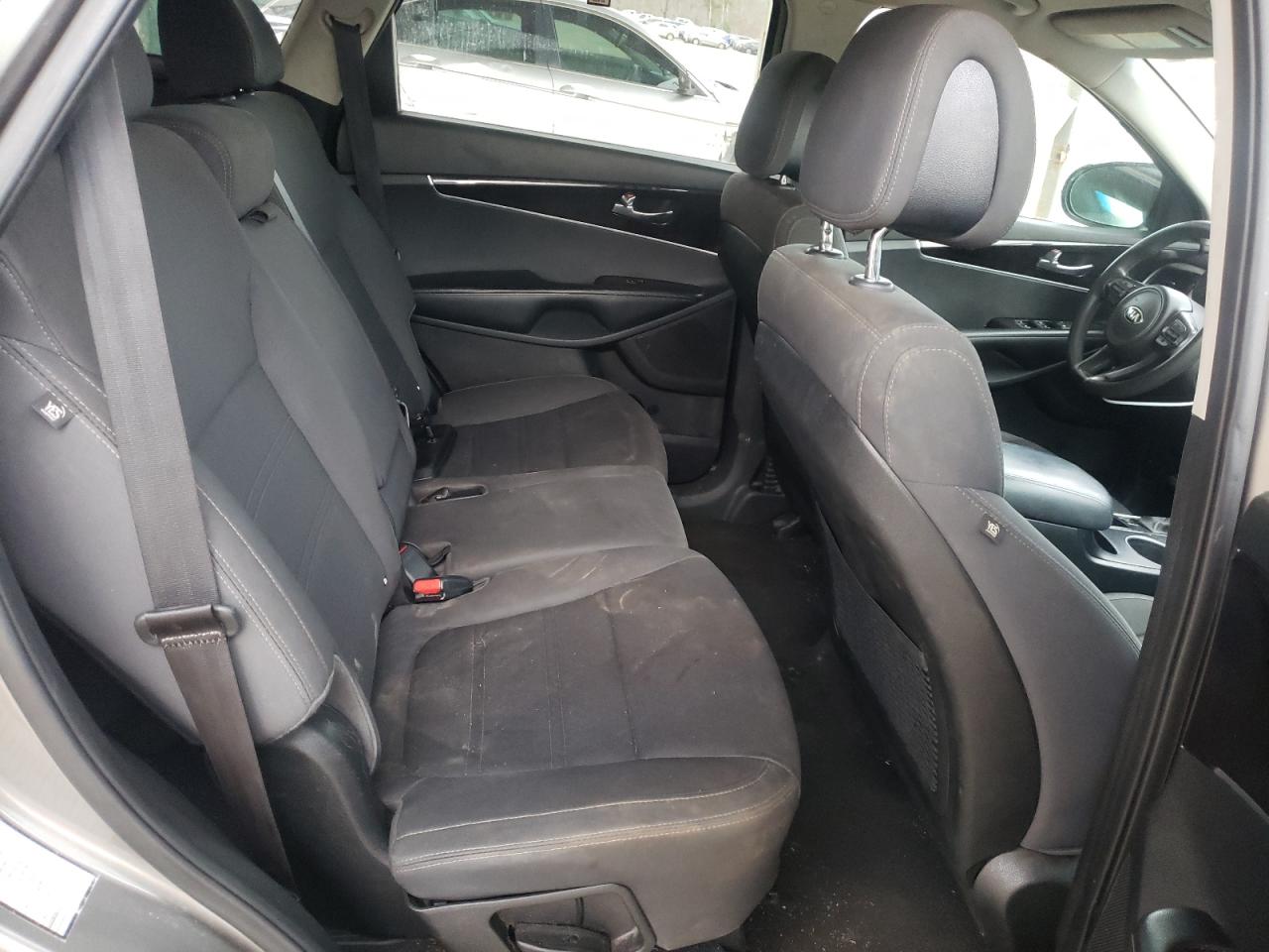 2016 Kia Sorento - Image 10