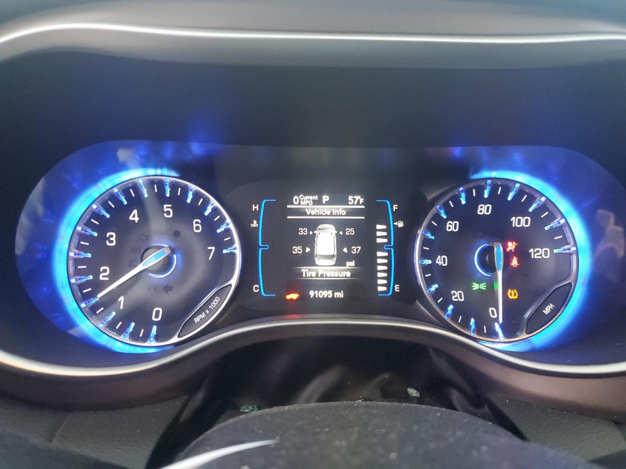 2019 Chrysler Pacifica - Image 9